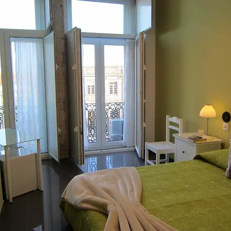 Pinho Apartments, And ゲストハウス 2*