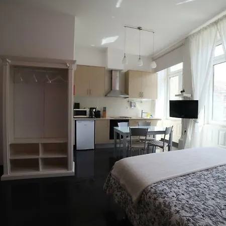 ゲストハウス Pinho Apartments, And 2*