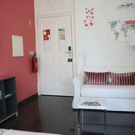 ゲストハウス Pinho Apartments, And 2*