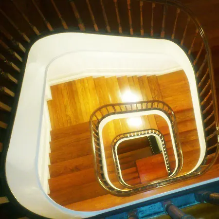 Guest house Pinho Apartments, And